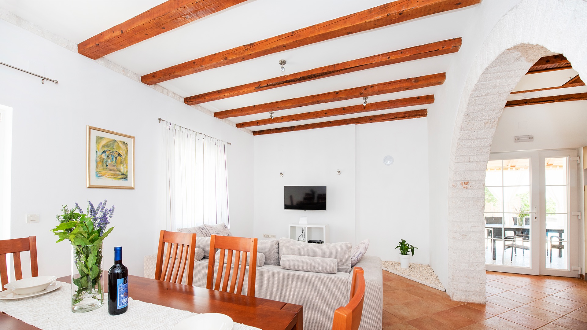 Interior 4